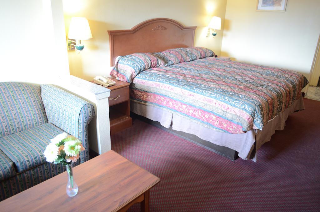 America'S Best Value Inn & Suites - Rosenberg/Houston Phòng bức ảnh